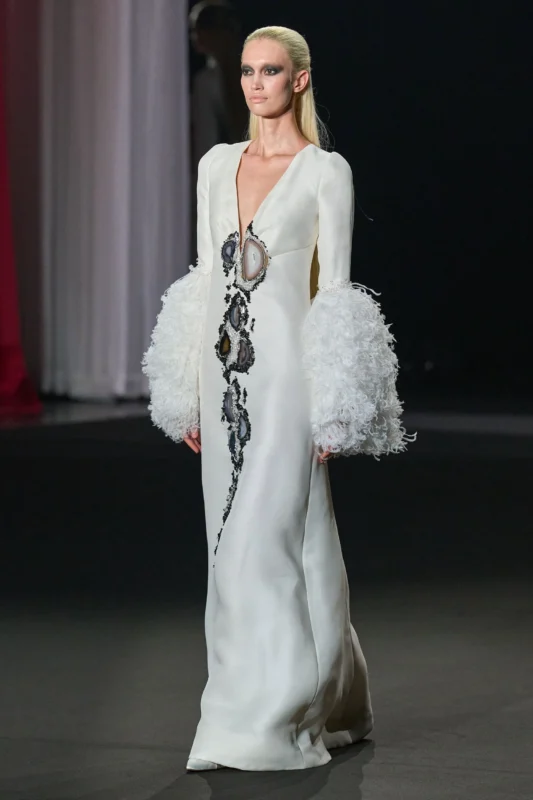 Stéphane Rolland’s fashion show dressing