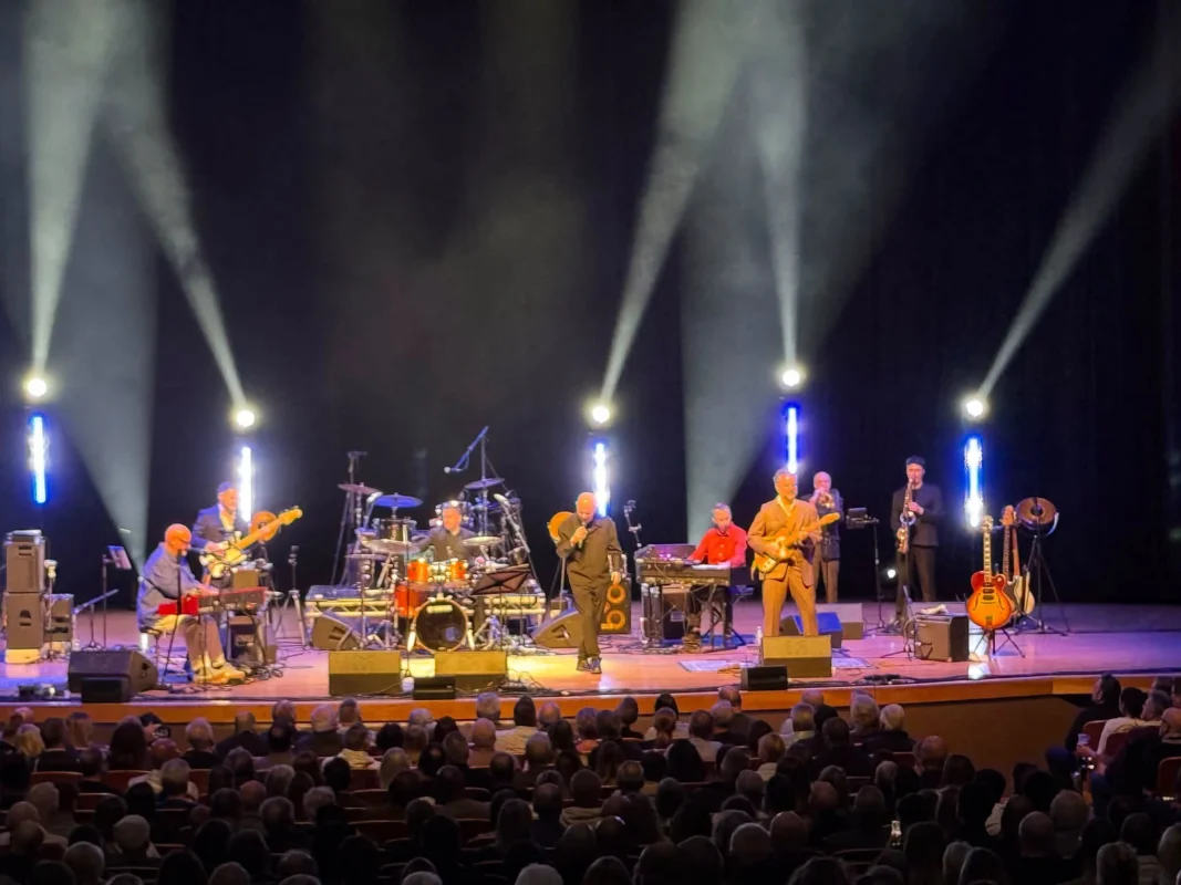Hue And Cry In Usher Hall